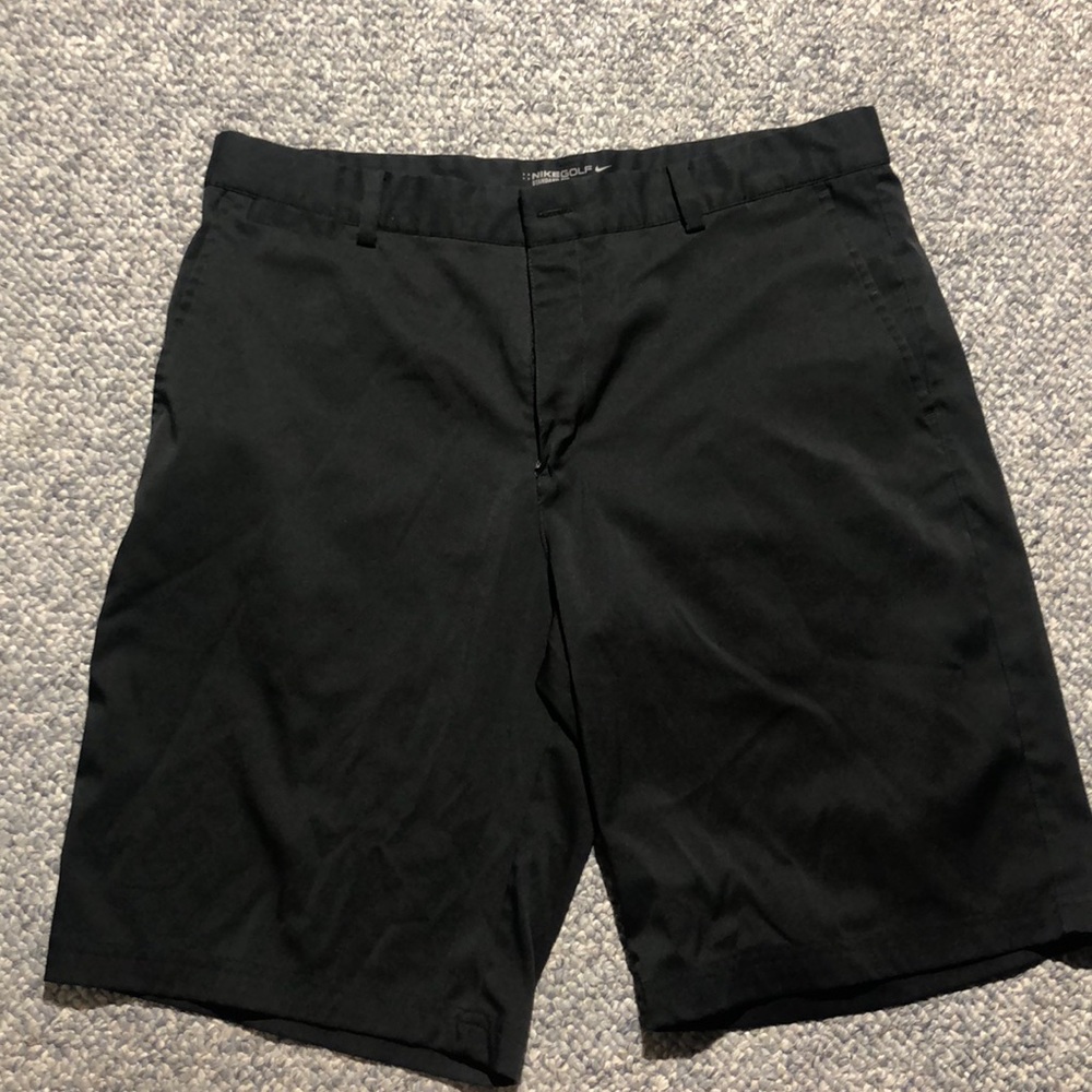 Nike dri fit golf shorts NWOT